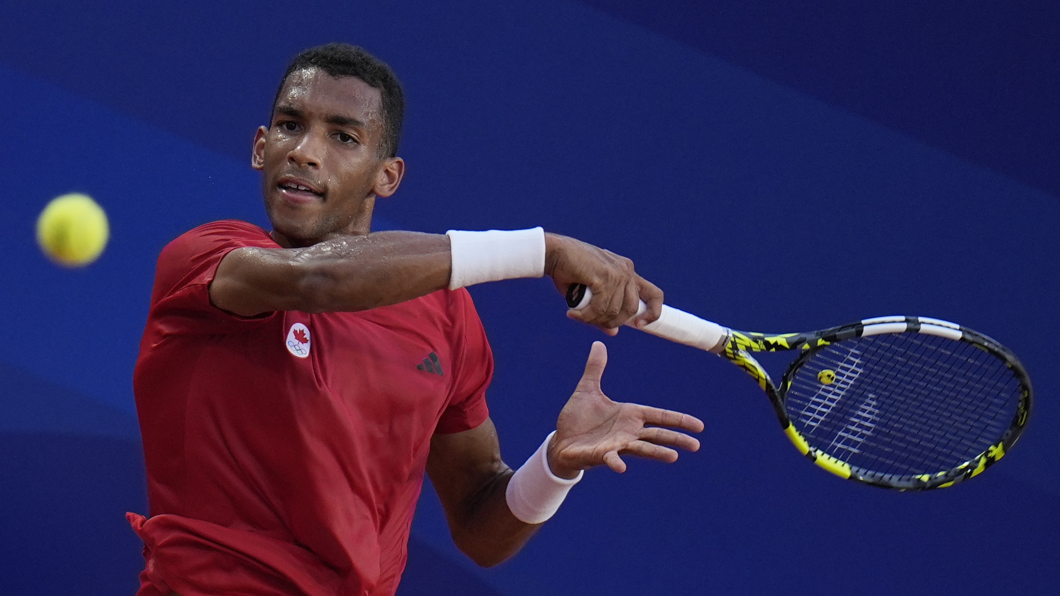 Auger-Aliassime bounces Tabilo to advance at Shanghai Masters