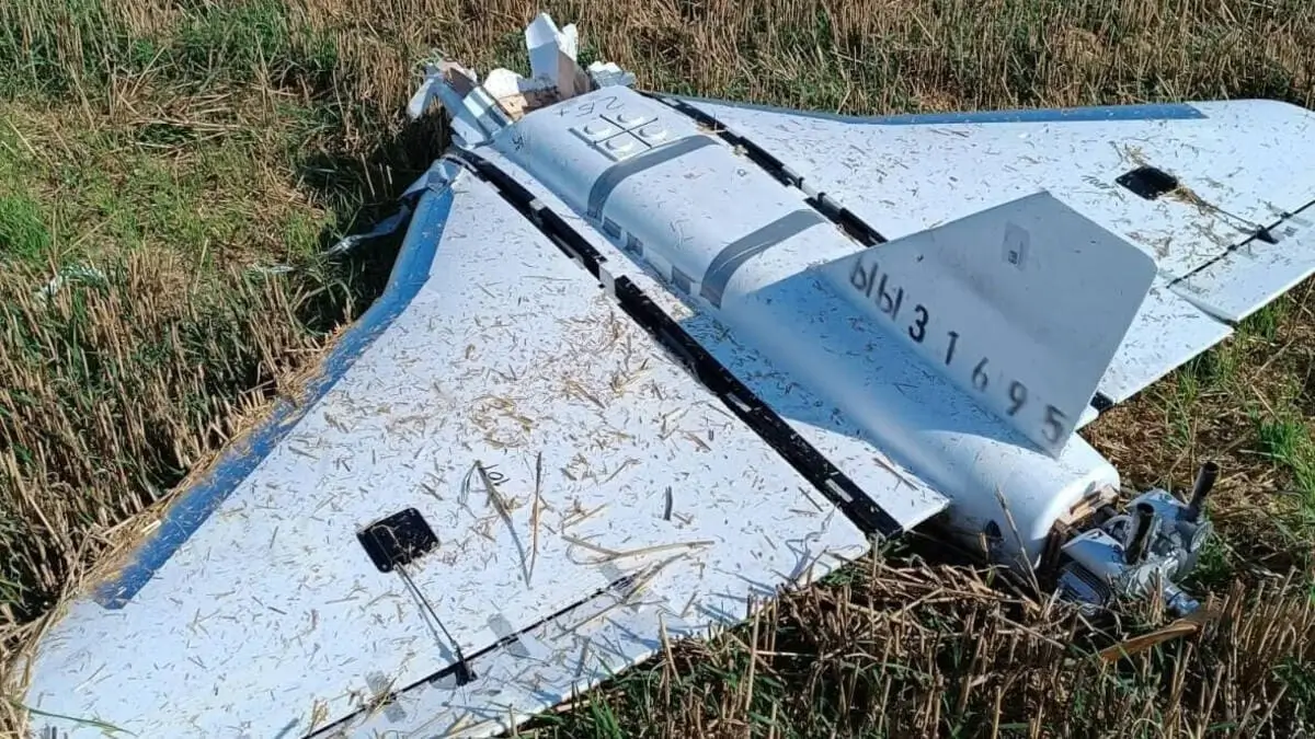 “Calmatevi, dormite sonni tranquilli”, la Russia non manda droni negli spazi aerei dei paesi NATO. Putin e i fatti smentiscono la narrazione occidentale che risulta funzionale al Rearm Europe (C. Meier e A. Puccio)