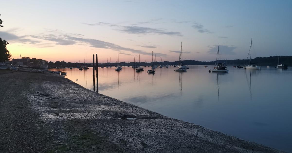 Swimmers advised not to bathe in Suffolk river after oil leak