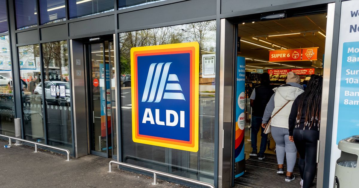 Supermarkets to close early next week with new opening hours confirmed