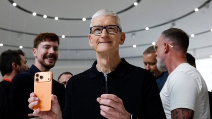 Apple sales surge on ‘simply staggering’ iPhone demand