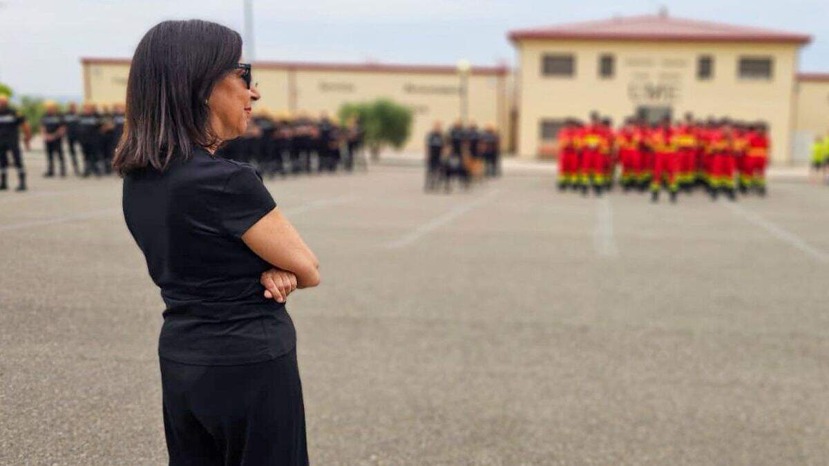 La ministra de Defensa evita pronunciarse sobre el supuesto aviso del CNI previo a la invasión de Ceuta: "No me van a pillar a mí en una discusión"