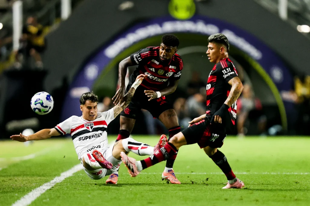 São Paulo’s Gritty Comeback Over Flamengo Sets A Different Tone For Crespo’s Return