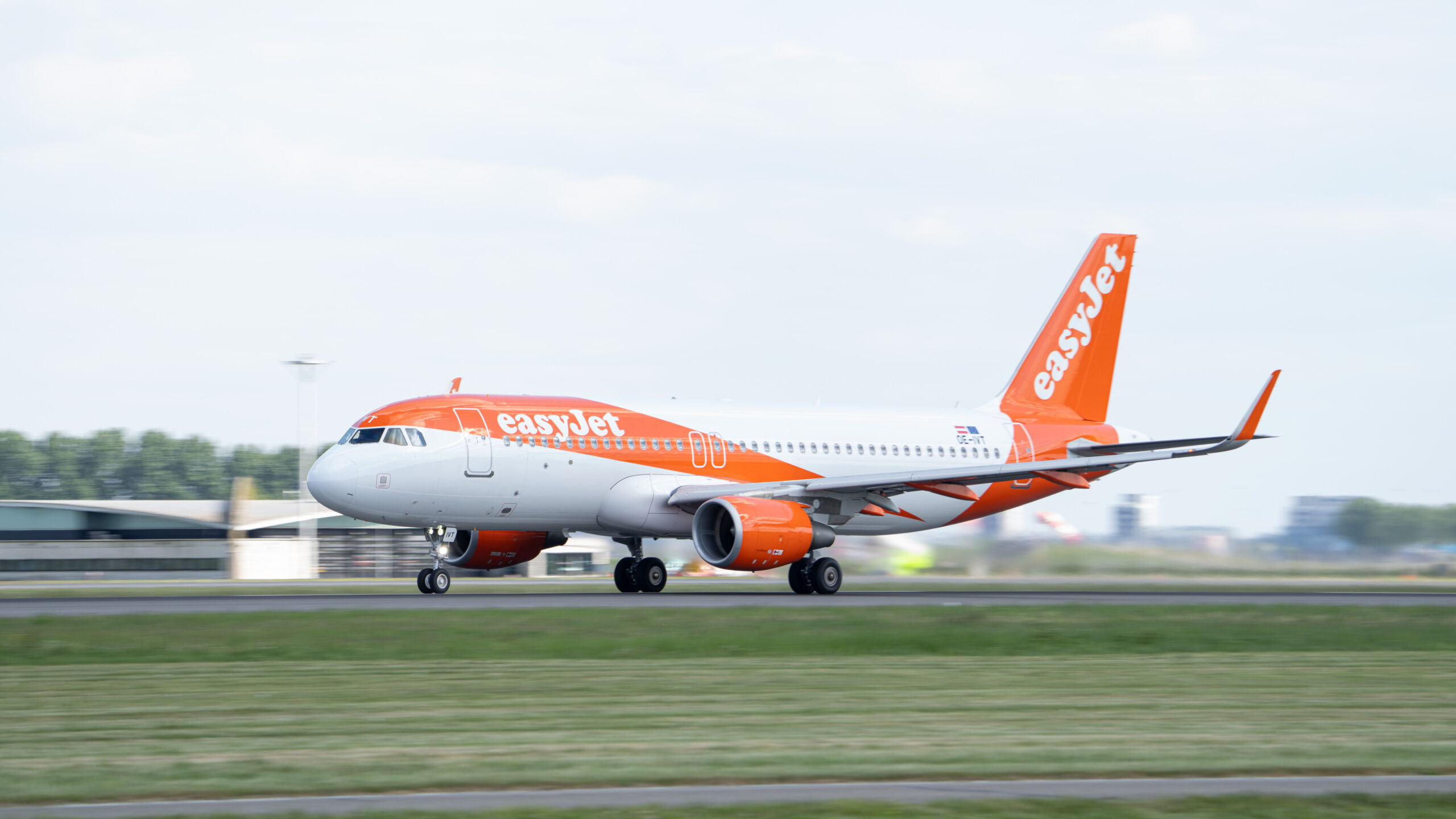 easyJet Flight Diverts After Mid-Air Fuel Emergency