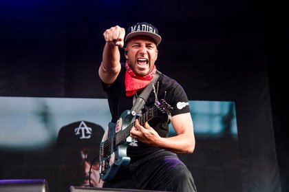 Artists organize Minneapolis benefit concert to support families of ICE shooting victims