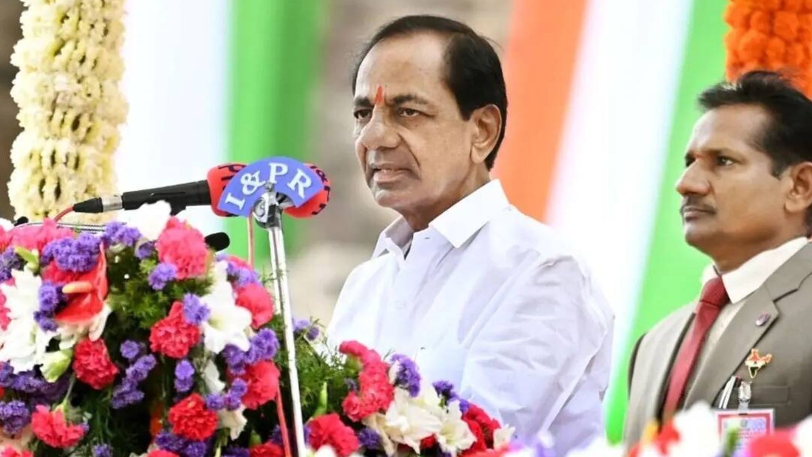 KCR, former Telangana CM, is summoned for questioning in phone tapping case
