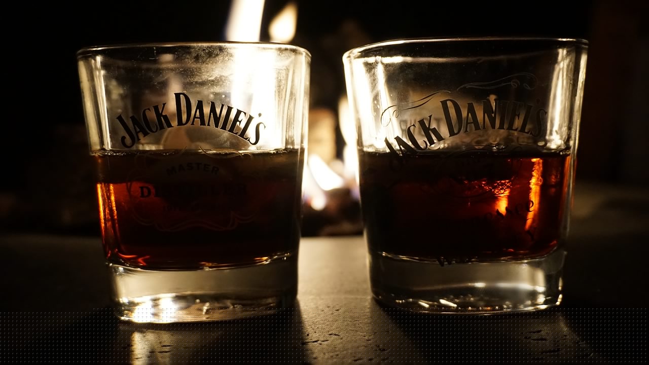 Brown-Forman Corporation: Sazerac’s $32 Cash Bid Rebuffed as Dual-Class Control Shields Valuation Disconnect