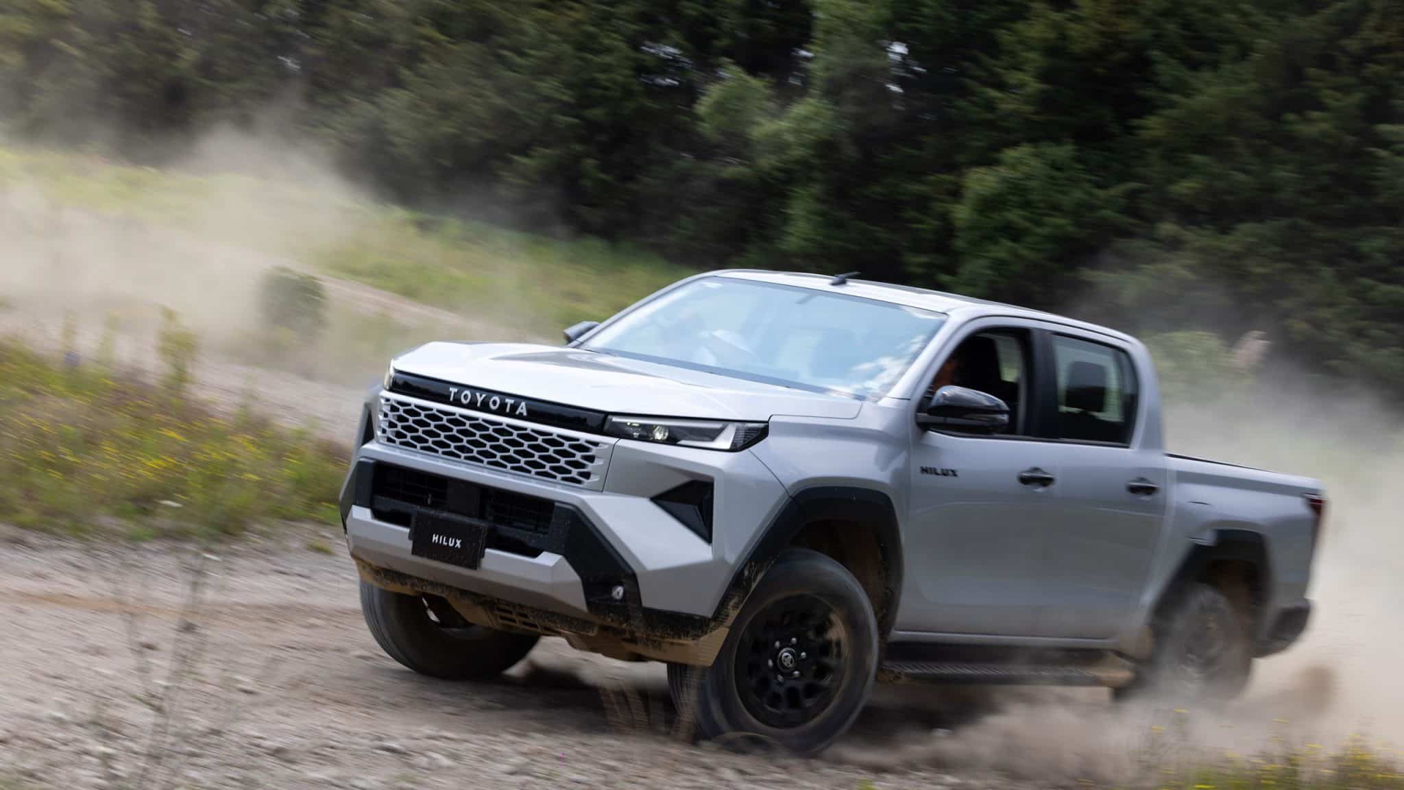 Toyota Hilux 2027 en México vs anterior: ¿realmente mejoró?