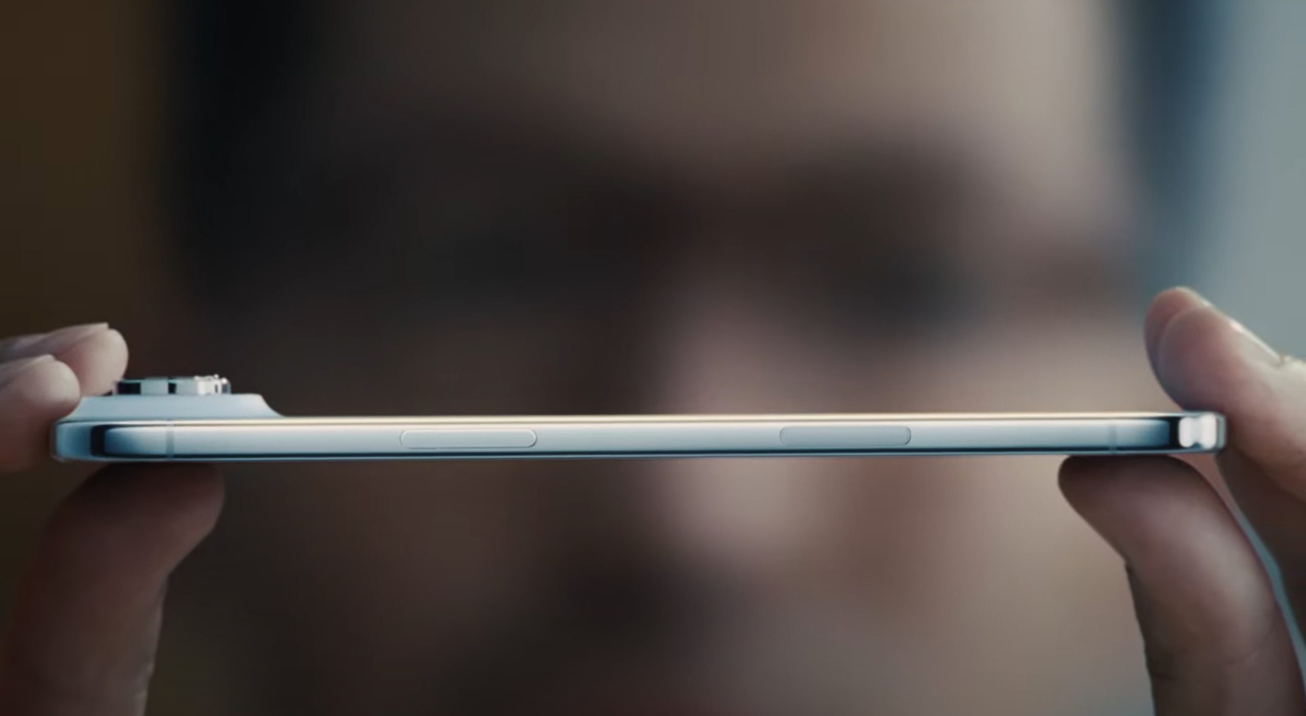 iPhone Air Weak Demand Confirms That Slim Phones Are Failing