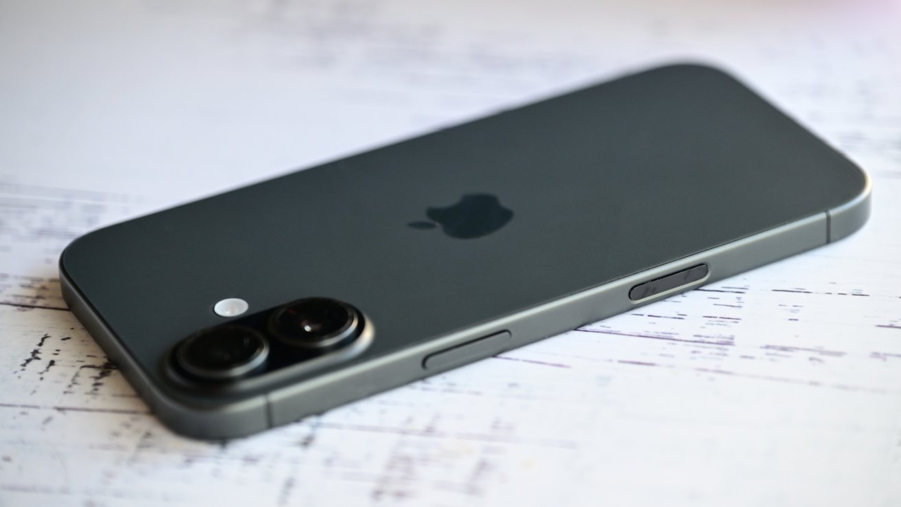 2027 iPhone 18 rumors: Smaller Dynamic Island, 12GB or 9GB RAM, 2nm A20 chip