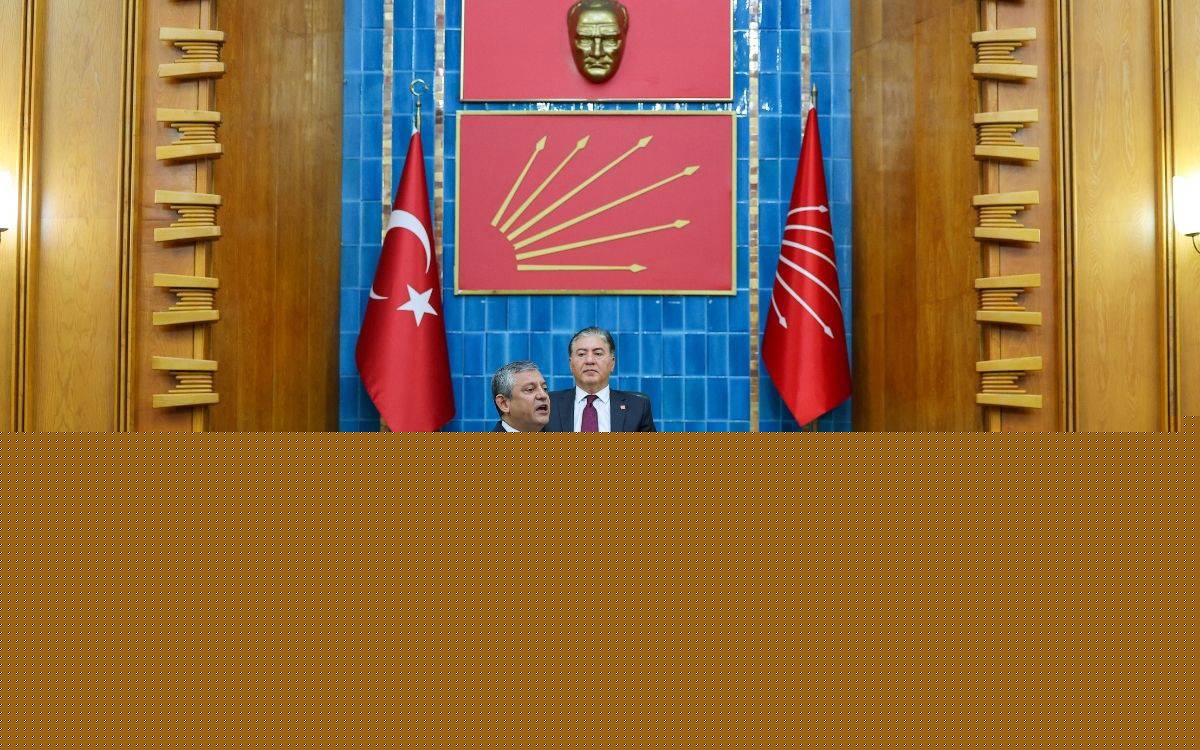 Özel yeni partiyi açıkladı, tüm demokratları birlikte yürümeye davet etti