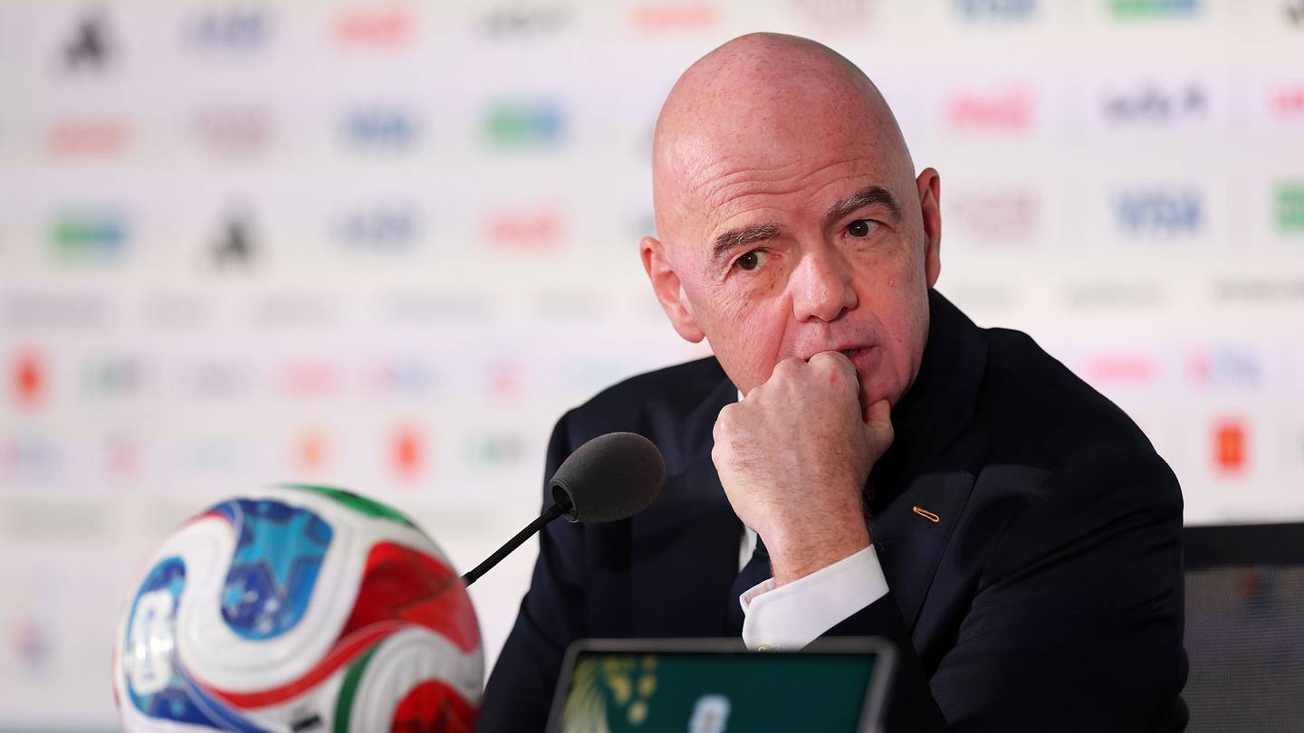 FIFA defiende a Gianni Infantino y denuncia intentos por socavar su presidencia