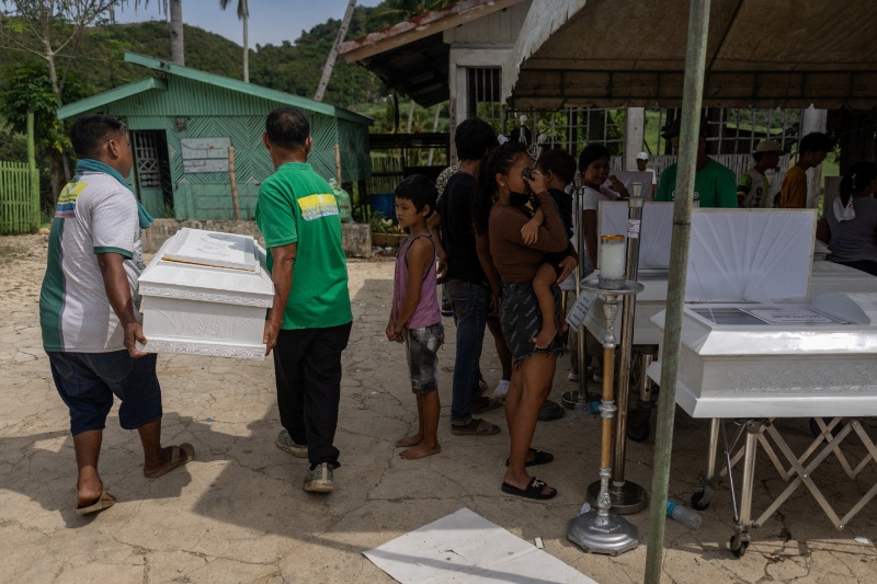Death care company praised for offering free services to Cebuanos after earthquake