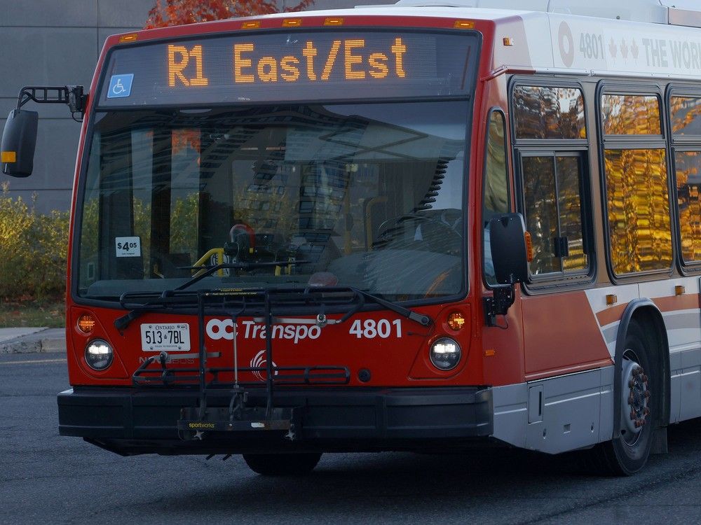 Ottawa city council to debate refunds for frustrated OC Transpo customers