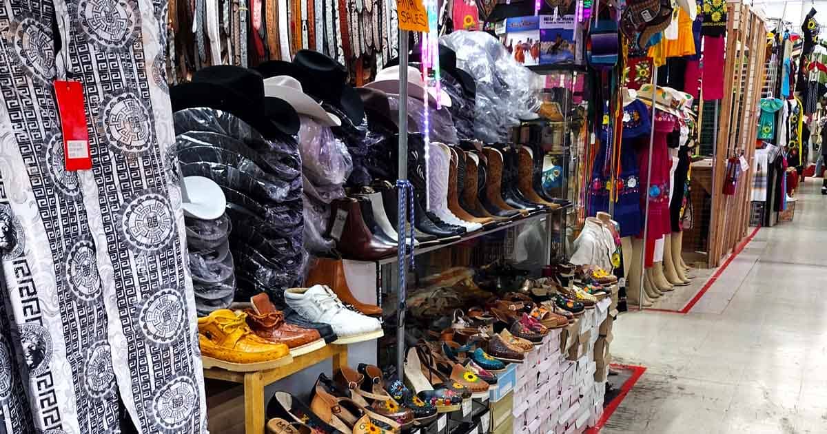 This Massive Flea Market In Oregon Shows Just How Far $30 Can Really Go