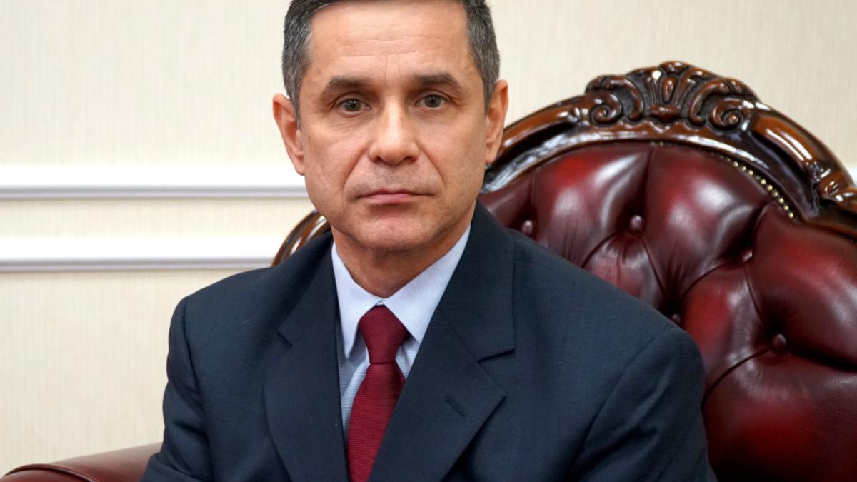 Reacție inedită a ministrului Apărării din Republica Moldova atunci când primește o întrebare în limba rusă / video