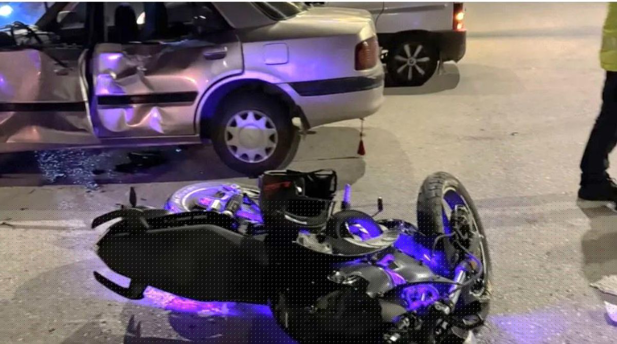 Emet'te Motosiklet-Otomobil Kazasında 2 Yaralı