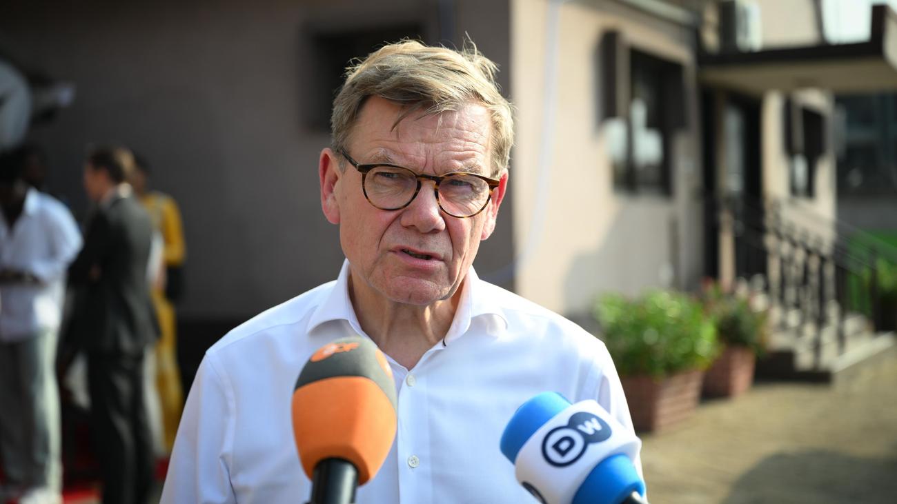 Migrationskrise in Ceuta: Außenminister Wadephul lobt Spanien und Marokko für schnelle Reaktion