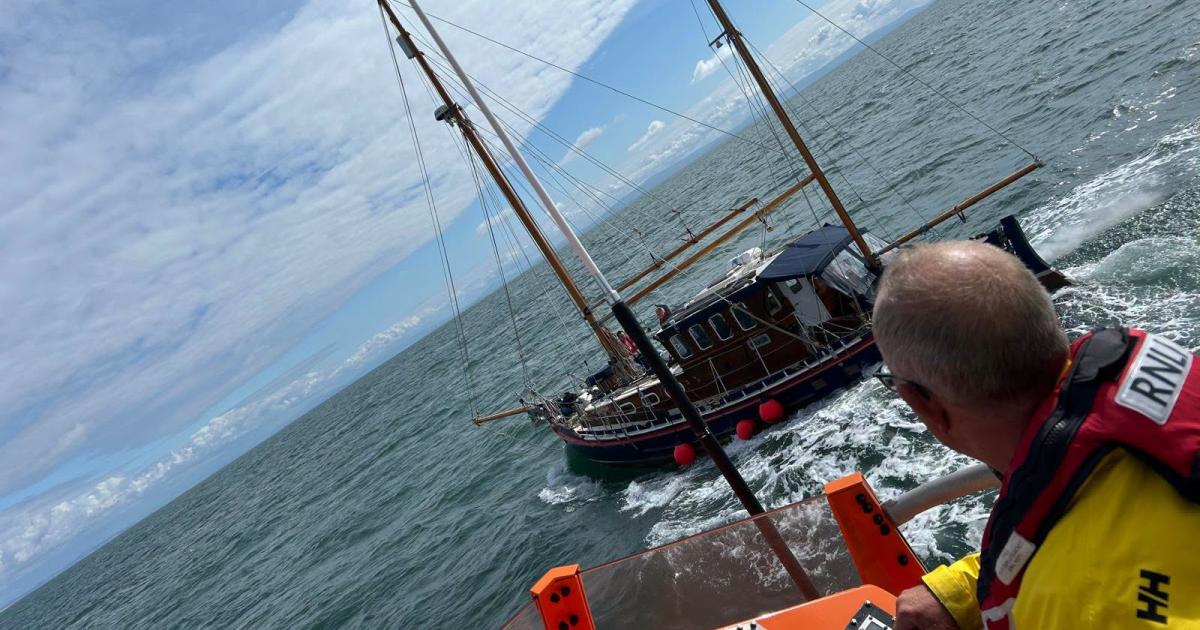 102-year-old vessel on its way to Festival of the Sea requires RNLI rescue