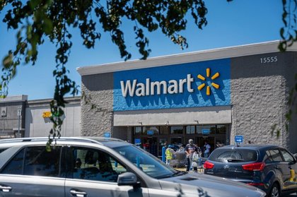 Fact check: Trump twice promotes phony claim that Walmart is closing 250 California stores