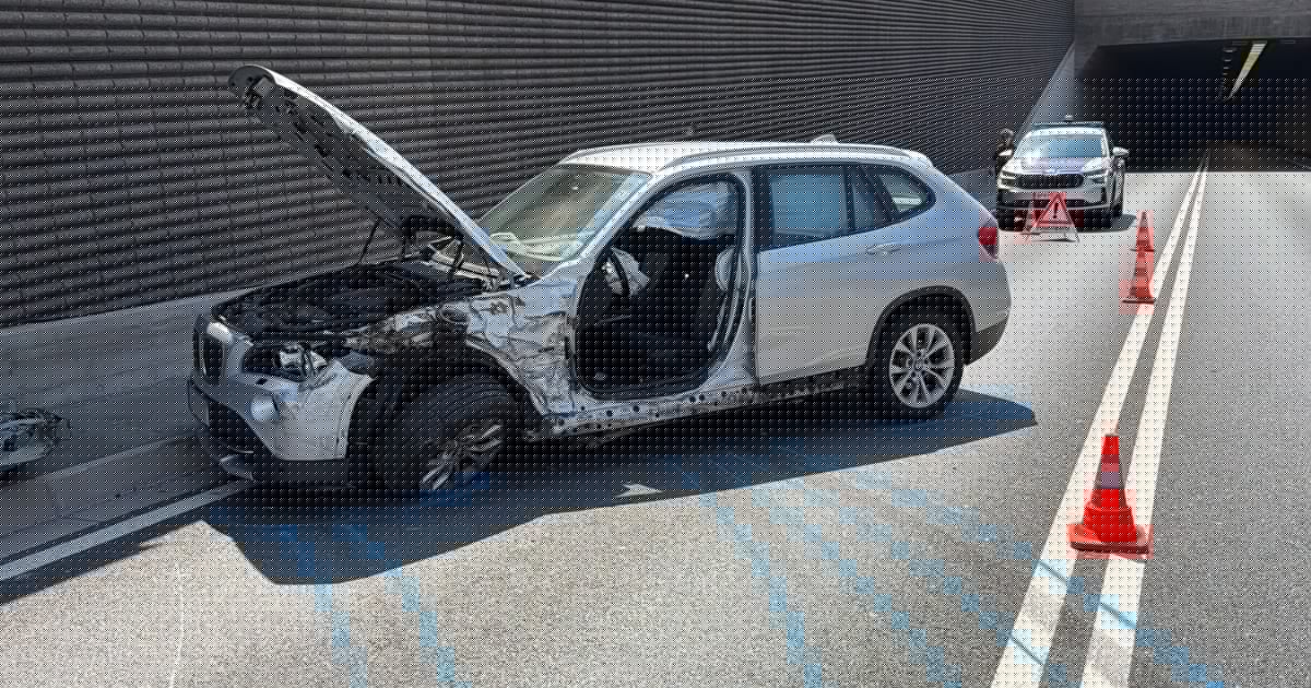 Unfall in Tirol - Pkw-Lenker (74) krachte frontal gegen einen Lkw