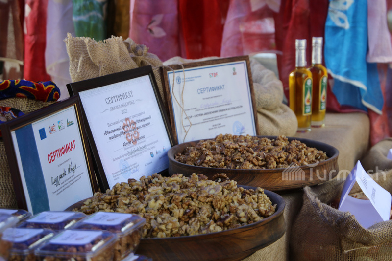 Kyrgyzstan's walnut exports to Russia plunge 3-fold in 7 months of 2025
