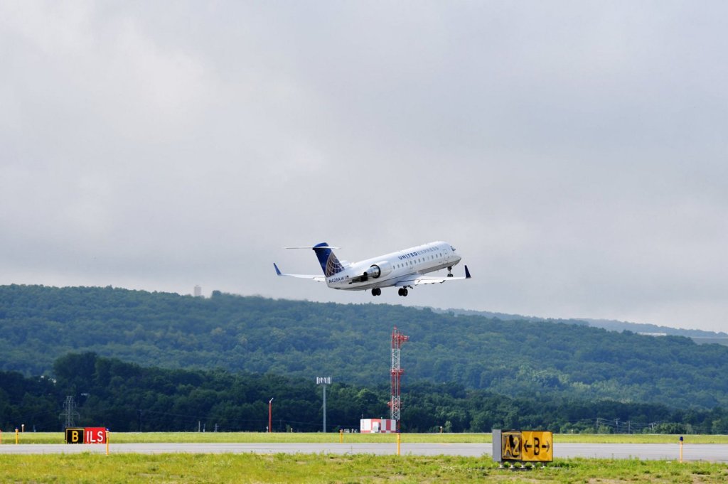 Luzerne County approves new airport agreement with Lackawanna County