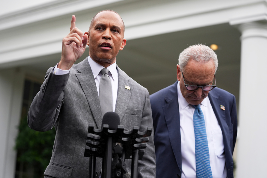 Brownstein: In shutdown, Democrats put prices ahead of democracy