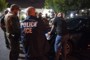 ICE Tells Agents in Minnesota to Avoid Protesters, Narrow Targets After Shootings
