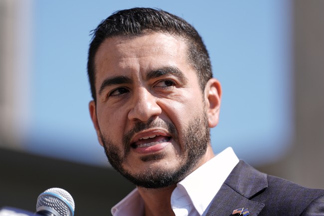 El-Sayed Drops the Mask