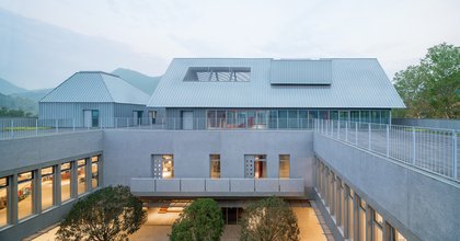 7Hills Yard - Hillstation Brand Center / ConCom Studio