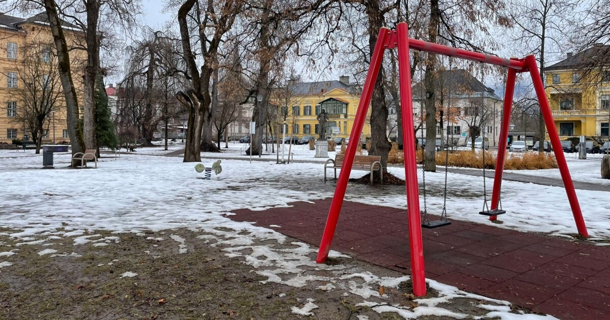 In Villach  - Polizeieinsatz: Mit Gasdruckpistole am Spielplatz