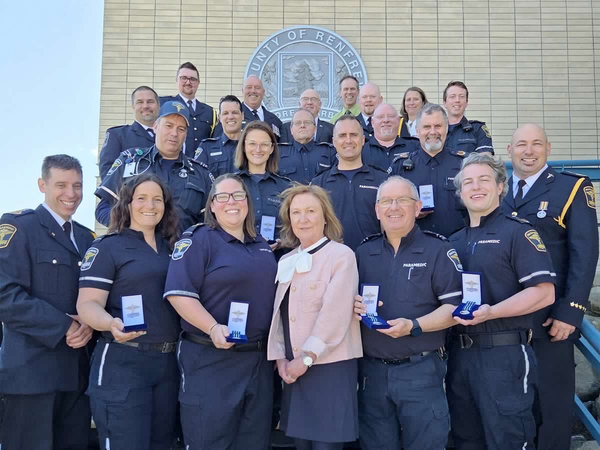 Renfrew County honours paramedics for years of dedicated service