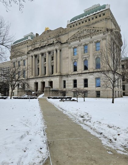 ‘LAW HAS NOT CHANGED’: ACLU of Indiana argues putting Ten Commandments statue on Statehouse lawn is still unconstitutional