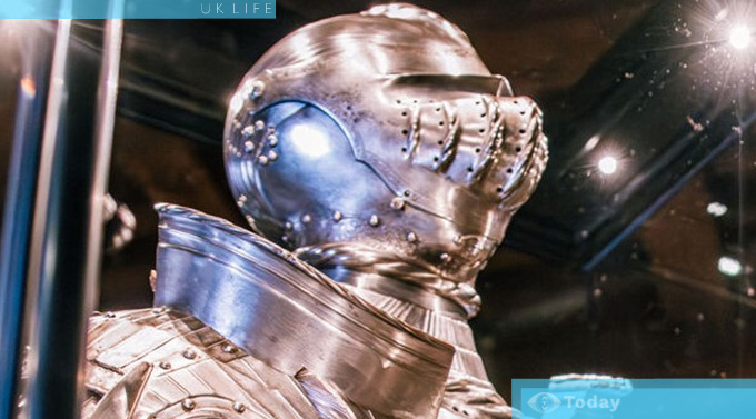 Coronation armour of the King’s Champion goes on display at the Tower of London