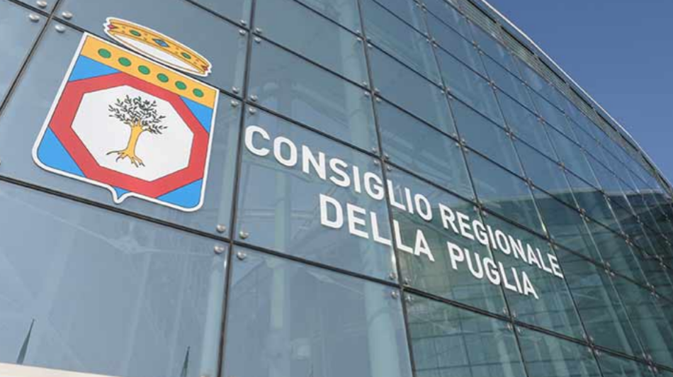 Puglia, elezioni regionali: sindaci, oggi Minerva si dimette. Anche Matarrelli verso la candidatura con Decaro Entrambi anche presidenti di amministrazioni provinciali