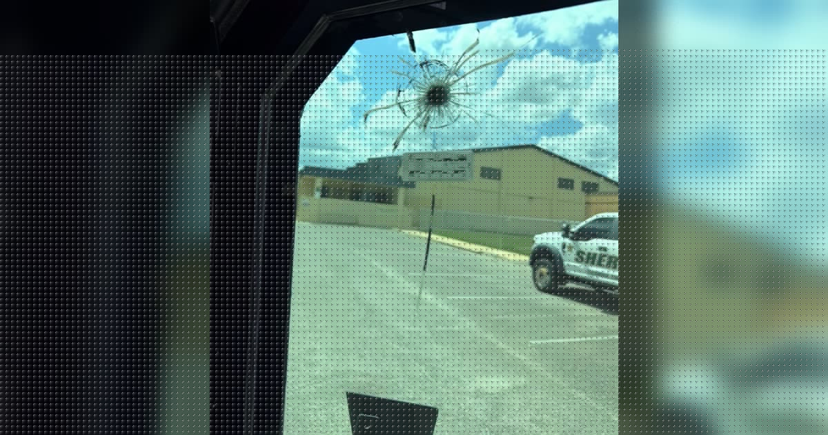 Armed man killed after opening fire on Florida deputies during SWAT standoff: OCSO