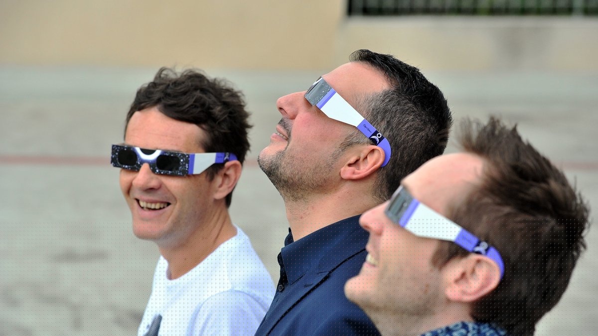 Où trouver des lunettes pour l'éclipse solaire : l’astuce pour en récupérer une paire 100 % gratuite à Toulouse avant qu’il ne soit trop tard