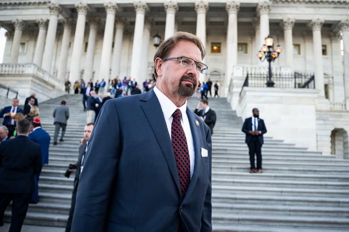 Bizarre Texts, Gifted Guns, 30 Types of Ice Cream: Rep. Faces Censure Following Sexual Harassment Allegations