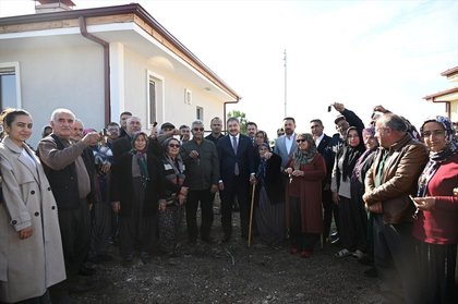 Düziçi'nde Depremzedelere 12 Köy Evi Teslim Edildi