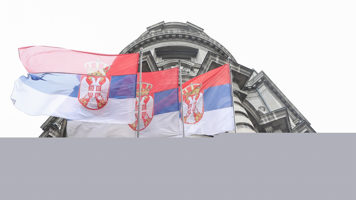 Vlada Srbije usvojila predloge izmena zakona o doprinosima, duvanu, porezu na dohodak