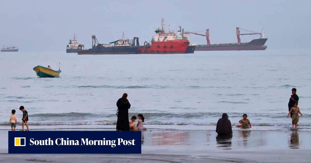 Iran seeks to bar US and Israeli ships in Hormuz deal with Oman