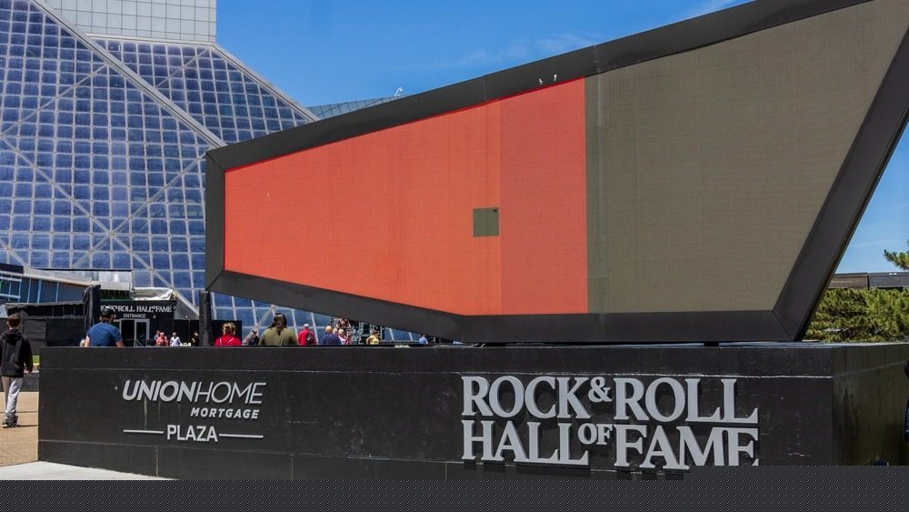 Rock & Roll Hall of Fame prepares special fan celebrations for Foo Fighters and Rush