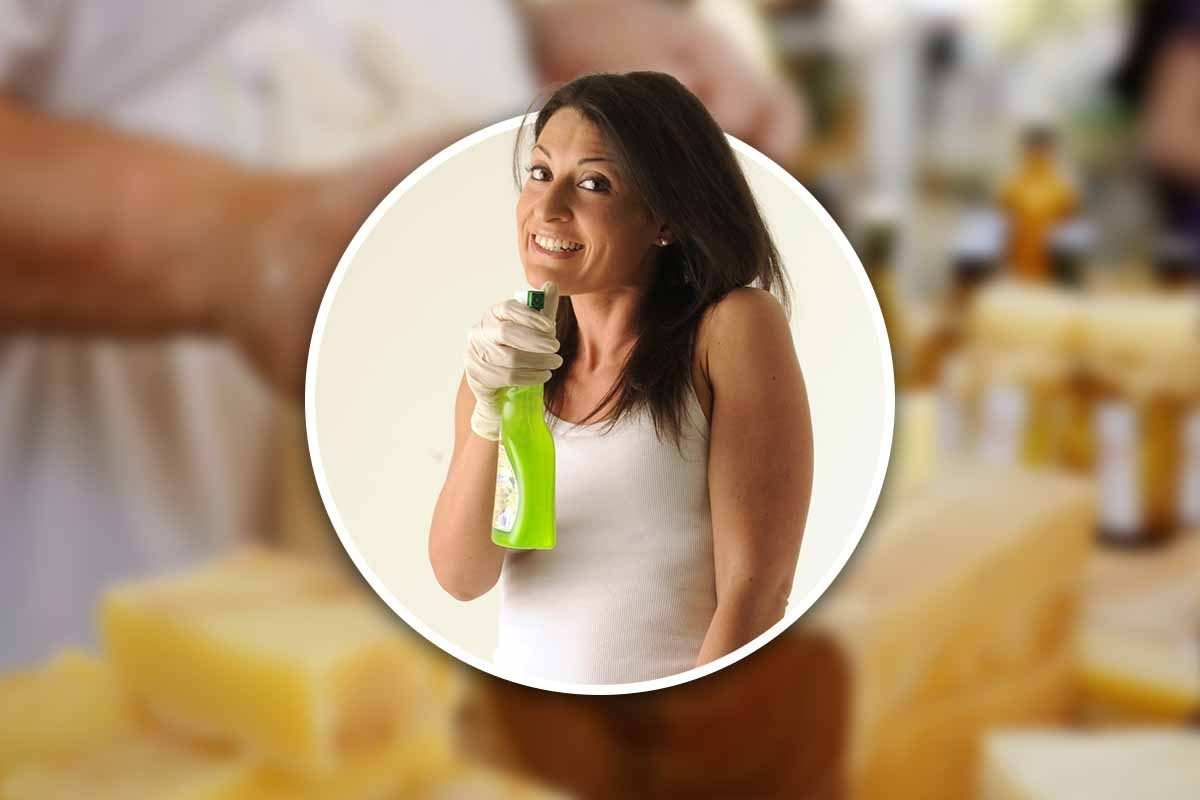 Sgrassatore efficace e naturale, lo prepari in pochi minuti e non costa nulla