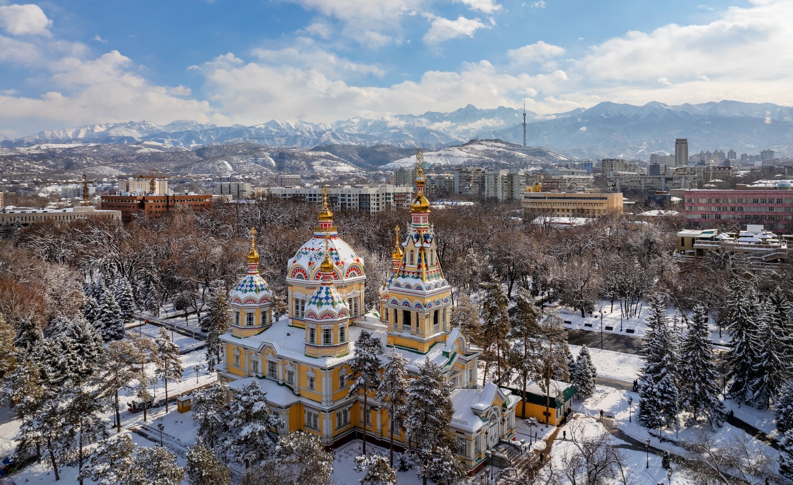 News Digest: Foreign Media on Kazakhstan’s Energy Disputes, US Cooperation, Digital Migration and More