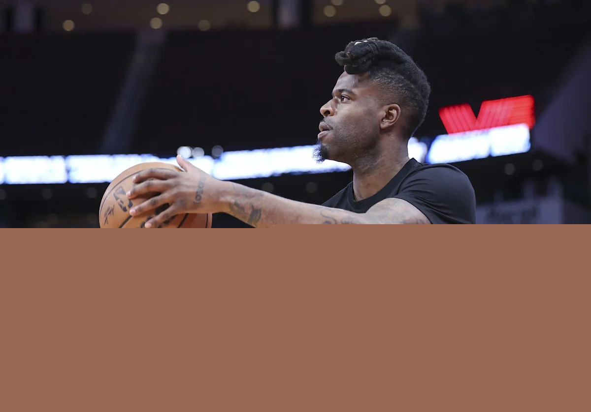 Houston Rockets jersey history No. 25 - Reggie Bullock (2023-24)