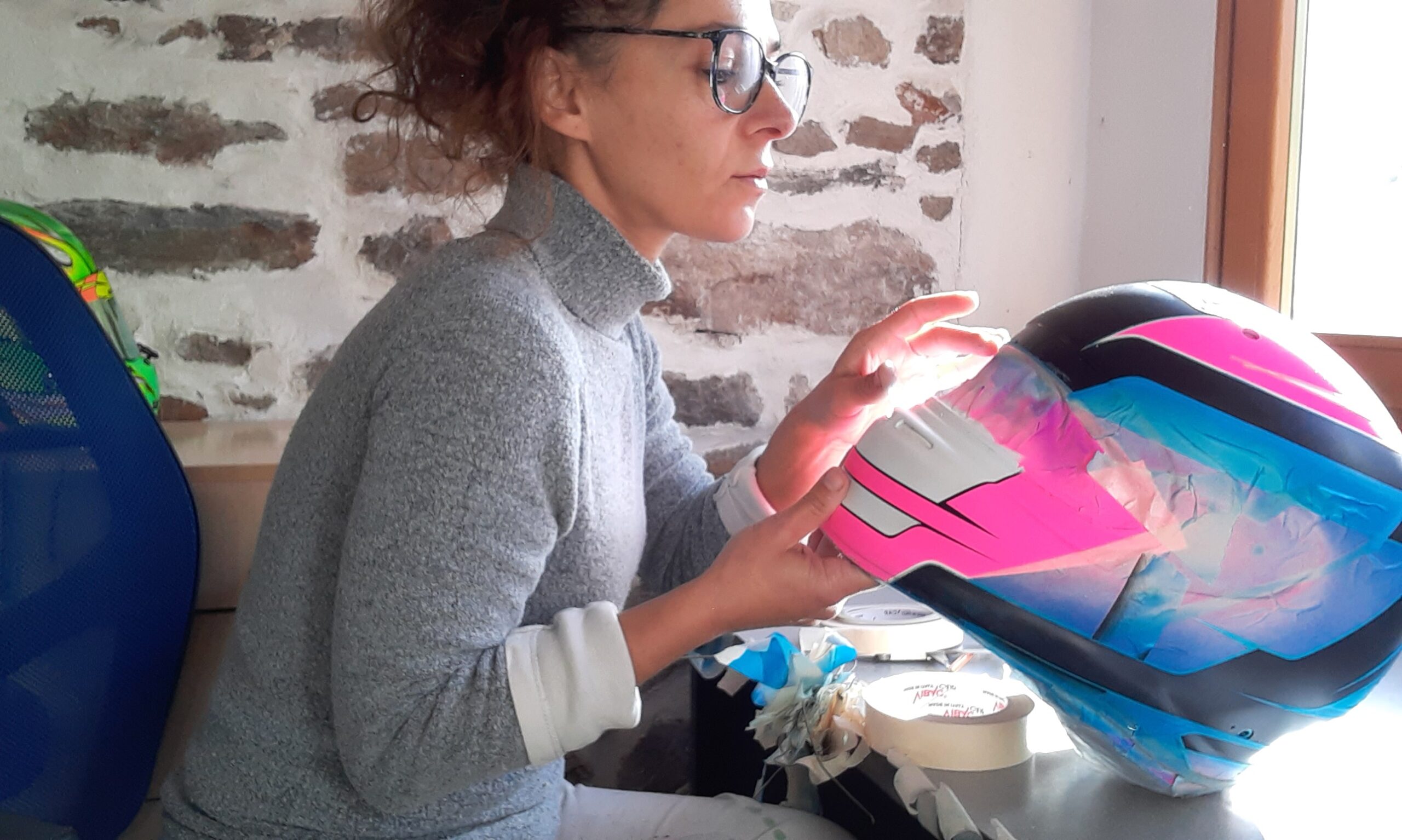 Giorgia Ascari, la designer di caschi che vive in un paese di 8 abitanti