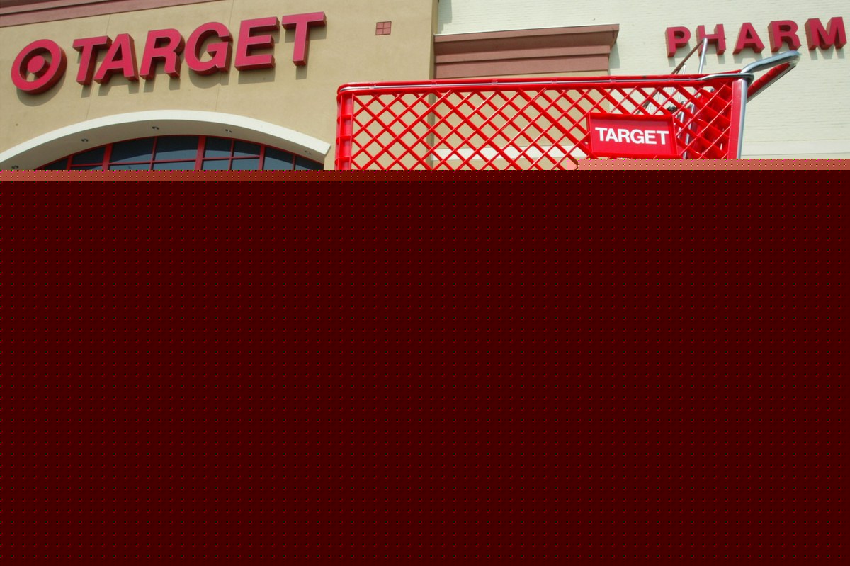 Study Reveals Best Days and Times to Shop Walmart and Target