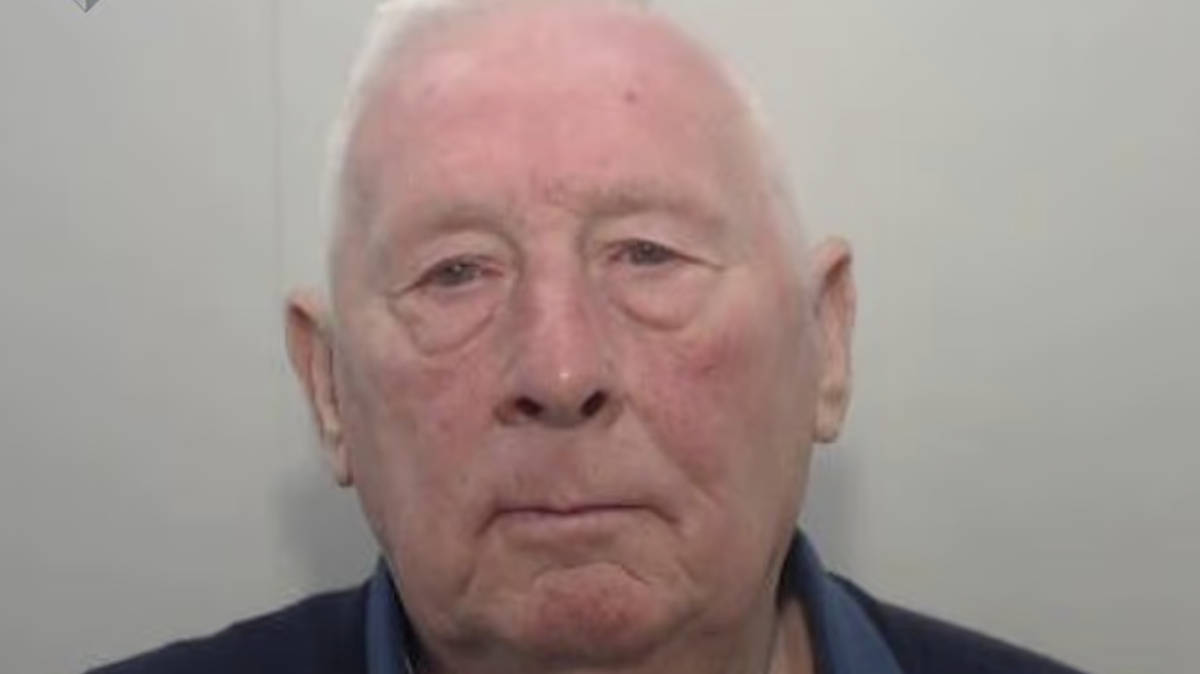 Elderly lottery winner uses jackpot to build £288m drug empire making pills from his cottage. Finally a lottery who invests their earnings instead of wasting the money [Spiffy]