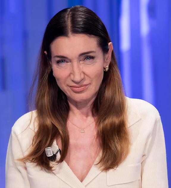 Betty Blue, Bizzarri saluta. Franchi diventa presidente